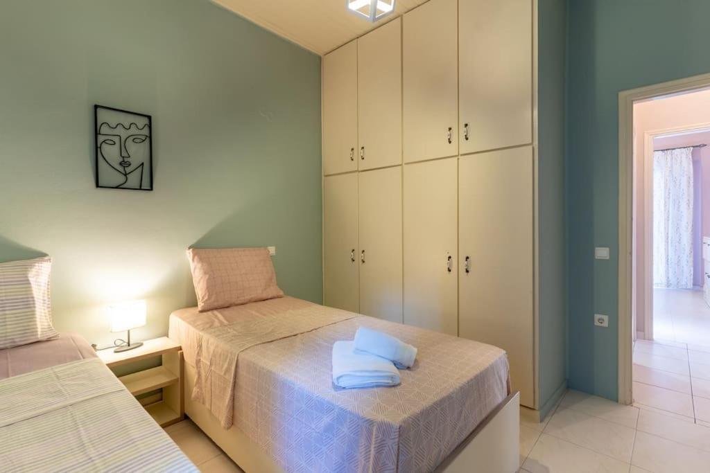 Fivos Apartment *
